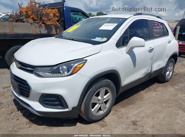 KL7CJPSBXJB574786 2018 CHEVROLET TRAX White წინა მარცხენა ხედი სამი მეოთხედიდან