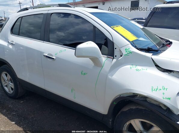 KL7CJPSBXJB574786 2018 CHEVROLET TRAX White უკანა სალონის ხედი