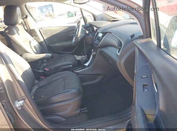 KL7CJPSBXLB345768 2020 CHEVROLET TRAX Gray წინა სალონის ხედი