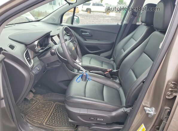 KL7CJPSM0NB516483 2022 CHEVROLET TRAX Brown Вид салону спереду