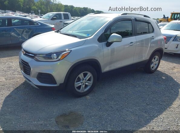 KL7CJPSM1NB560069 2022 CHEVROLET TRAX Silver Передня ліва чверть