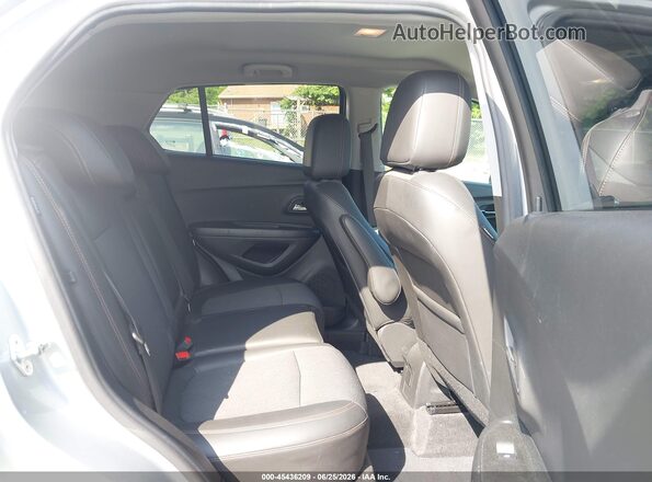 KL7CJPSM1NB560069 2022 CHEVROLET TRAX Silver Вид наклейки з VIN-кодом