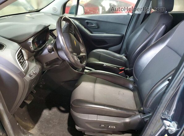 KL7CJPSM1NB562162 2022 CHEVROLET TRAX Charcoal Front interior view