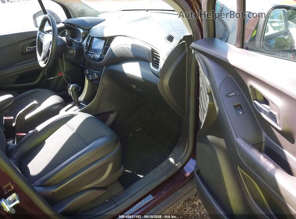 KL7CJPSM4NB515093 2022 CHEVROLET TRAX Maroon Widok wnętrza z przodu