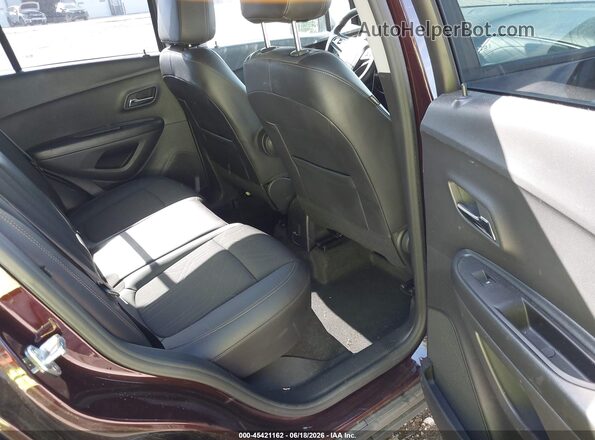 KL7CJPSM4NB515093 2022 CHEVROLET TRAX Maroon Widok naklejki z numerem VIN