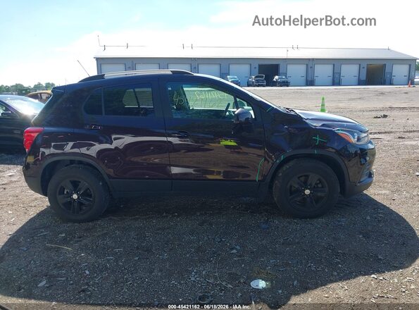 KL7CJPSM4NB515093 2022 CHEVROLET TRAX Maroon Widok wnętrza z tyłu