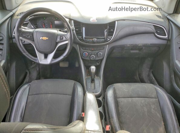 KL7CJPSM4NB521329 2022 CHEVROLET TRAX Blue Вид панелі приладів