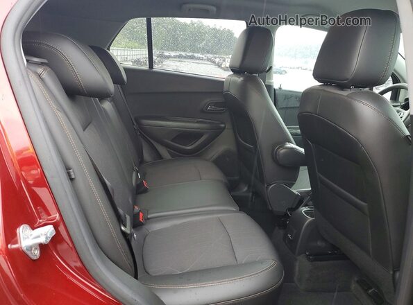 KL7CJPSM4NB548093 2022 CHEVROLET TRAX Red უკანა სავარძლების ხედი