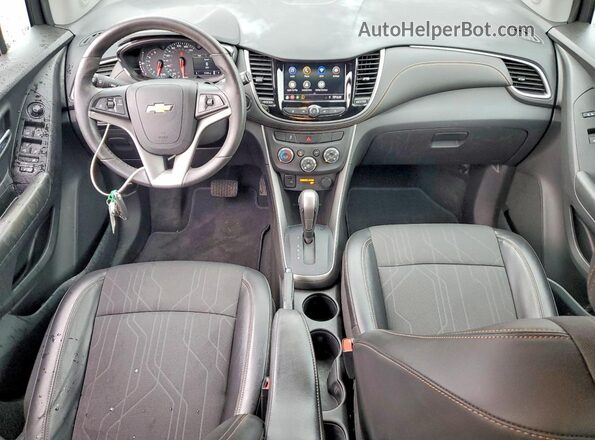 KL7CJPSM4NB548093 2022 CHEVROLET TRAX Red წინა პანელის ხედი