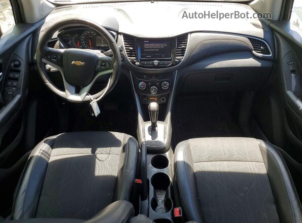 KL7CJPSM6NB516651 2022 CHEVROLET TRAX Silver წინა პანელის ხედი