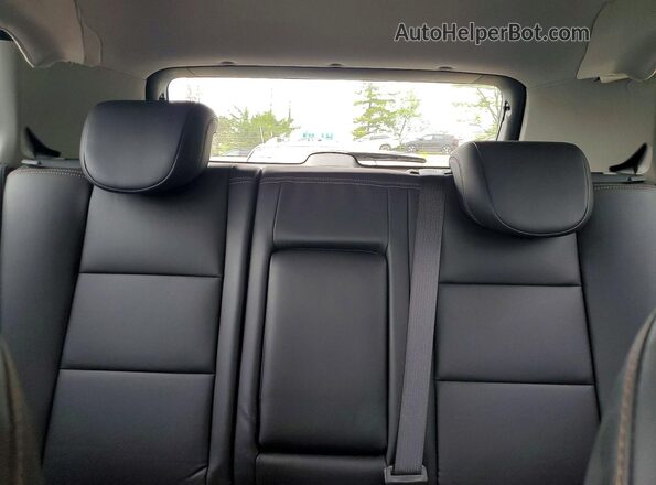 KL7CJPSM7NB512298 2022 CHEVROLET TRAX Black Rear seats view