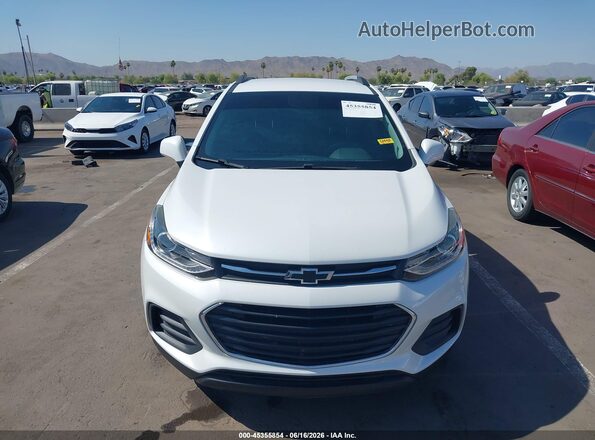 KL7CJPSM7NB556575 2022 CHEVROLET TRAX White Սարքավորումների վահանակի տեսք