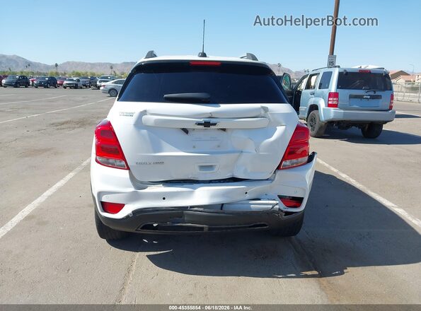 KL7CJPSM7NB556575 2022 CHEVROLET TRAX White Դիմացի տեսք
