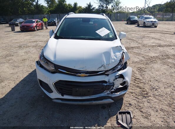 KL7CJPSM8NB559601 2022 CHEVROLET TRAX White Vista interior trasera