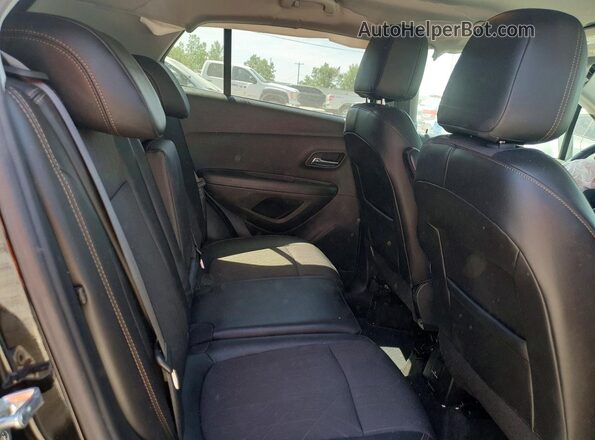KL7CJPSMXNB557591 2022 CHEVROLET TRAX Black Vista interior trasera