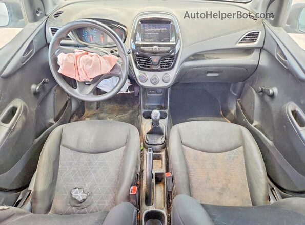 KL8CA6SA2KC735432 2019 CHEVROLET SPARK White Widok deski rozdzielczej