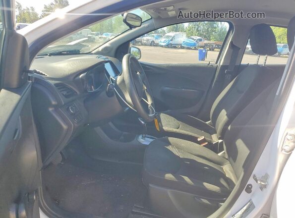 KL8CB6SA0HC758360 2017 CHEVROLET SPARK White Front interior view