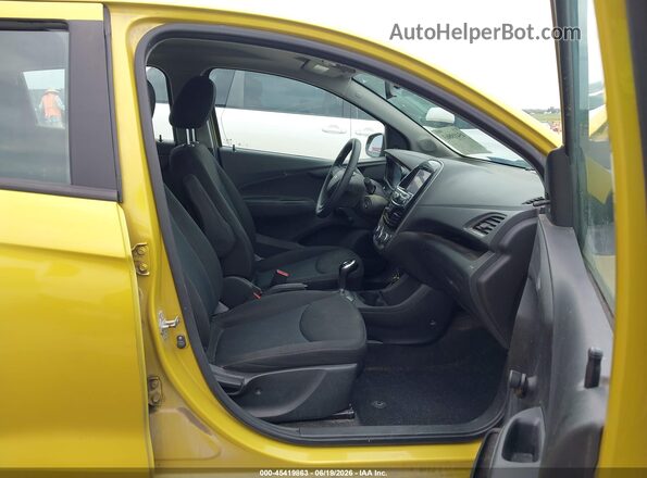 KL8CB6SA1NC034253 2022 CHEVROLET SPARK Green Widok wnętrza z przodu