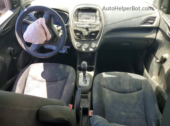 KL8CB6SA2MC227204 2021 CHEVROLET SPARK Белый Вид панели приборов