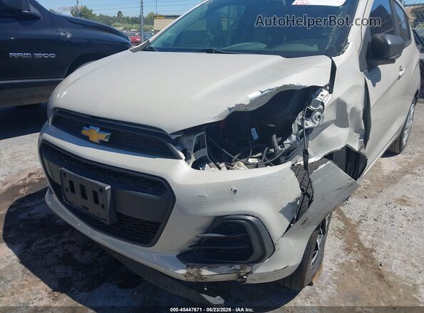 KL8CB6SA3HC825131 2017 CHEVROLET SPARK Beige Vista interior de 360 grados