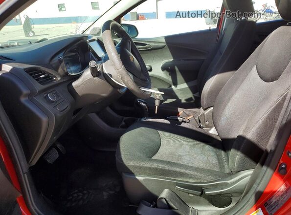 KL8CB6SA5HC709851 2017 CHEVROLET SPARK Красный Вид салона спереди