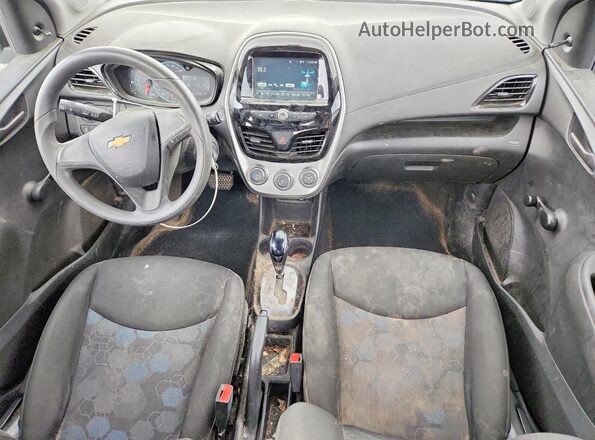 KL8CB6SA6HC772201 2017 CHEVROLET SPARK Серебряный Вид панели приборов