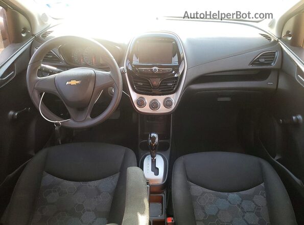 KL8CB6SA6HC838875 2017 CHEVROLET SPARK Turquoise Widok deski rozdzielczej
