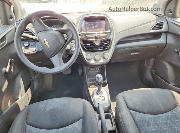 KL8CB6SA6NC025161 2022 CHEVROLET SPARK Red Vista del salpicadero