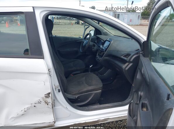 KL8CB6SA7LC446609 2020 CHEVROLET SPARK White Widok wnętrza z przodu
