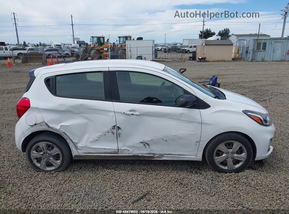 KL8CB6SA7LC446609 2020 CHEVROLET SPARK White Widok wnętrza z tyłu