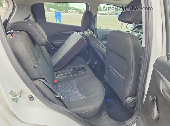 KL8CB6SA7MC736821 2021 CHEVROLET SPARK White Vista de los asientos traseros