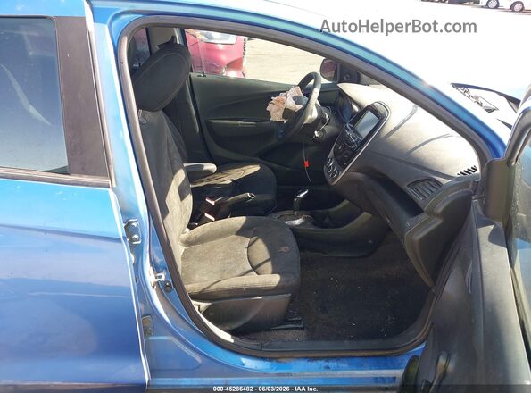 KL8CB6SA8JC426477 2018 CHEVROLET SPARK Blue Вид салону спереду