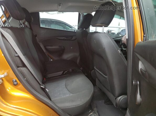 KL8CB6SA8LC413201 2020 CHEVROLET SPARK Orange Vista de los asientos traseros