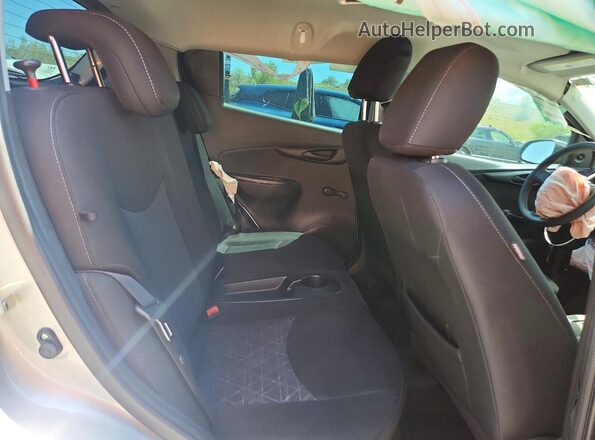 KL8CB6SA8NC025873 2022 CHEVROLET SPARK Silver Вид задніх сидінь