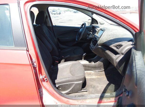 KL8CB6SAXJC442762 2018 CHEVROLET SPARK Red Front interior view