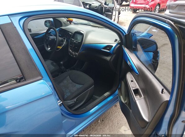 KL8CC6SA6JC439628 2018 CHEVROLET SPARK Blue Vista interior delantera