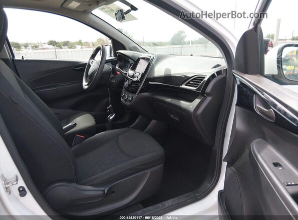 KL8CD6SA0MC716856 2021 CHEVROLET SPARK White Vista interior delantera