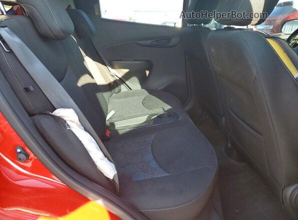 KL8CD6SA1GC637961 2016 CHEVROLET SPARK Red Rear interior view