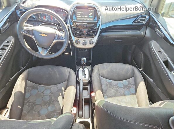 KL8CD6SA2HC838933 2017 CHEVROLET SPARK Серебряный Вид панели приборов