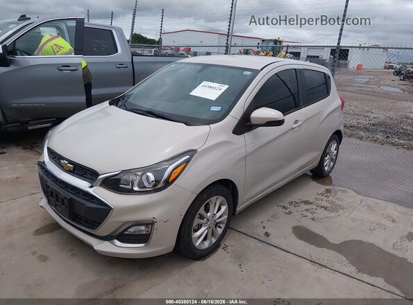 KL8CD6SA3KC724446 2019 CHEVROLET SPARK Кремовый Передняя левая четверть