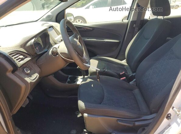 KL8CD6SA3MC743677 2021 CHEVROLET SPARK White Front interior view