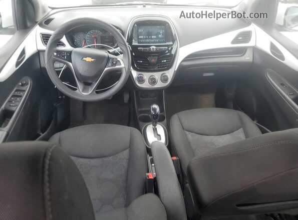 KL8CD6SA4HC761384 2017 CHEVROLET SPARK White Առջևի վահանակի տեսք