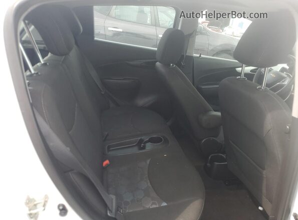 KL8CD6SA4HC761384 2017 CHEVROLET SPARK White Հետևի նստատեղերի տեսք