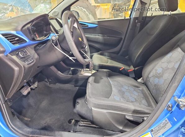 KL8CD6SA4JC426311 2018 CHEVROLET SPARK Blue Вид салону спереду