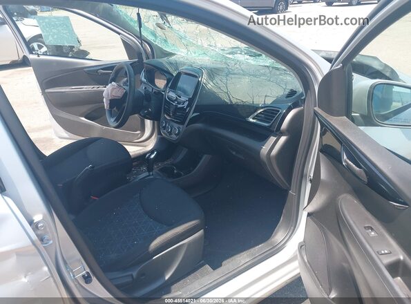KL8CD6SA4KC716646 2019 CHEVROLET SPARK Silver წინა სალონის ხედი