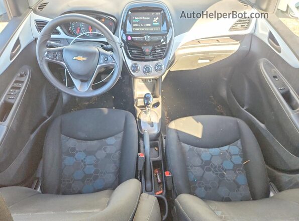 KL8CD6SA6JC471170 2018 CHEVROLET SPARK White Widok deski rozdzielczej