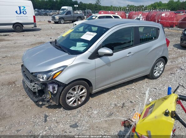 KL8CD6SA7MC718555 2021 CHEVROLET SPARK Gray Vista tres cuartos delantera izquierda