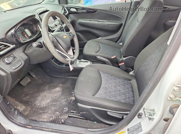 KL8CD6SA7MC739034 2021 CHEVROLET SPARK White Вид салону спереду