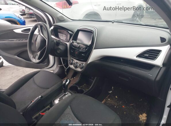 KL8CD6SAXHC811687 2017 CHEVROLET SPARK White Սալոնի դիմացի տեսք