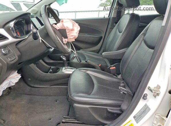 KL8CF6SA0HC840674 2017 CHEVROLET SPARK White Vista interior delantera